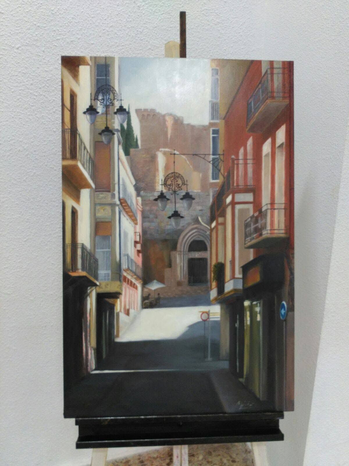 Pintura de una calle estrecha con arquitectura tradicional